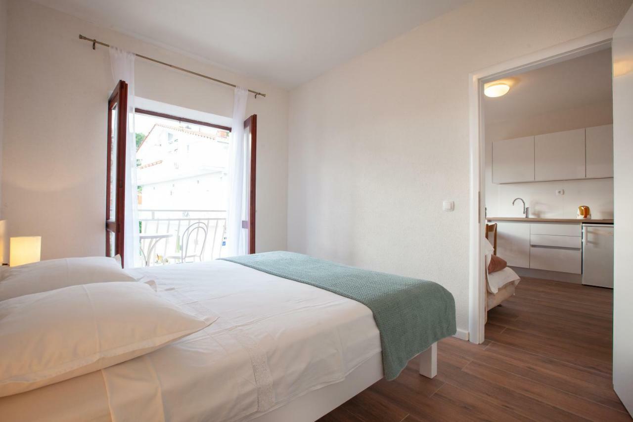 Apartmani Tina Podgora Exterior photo