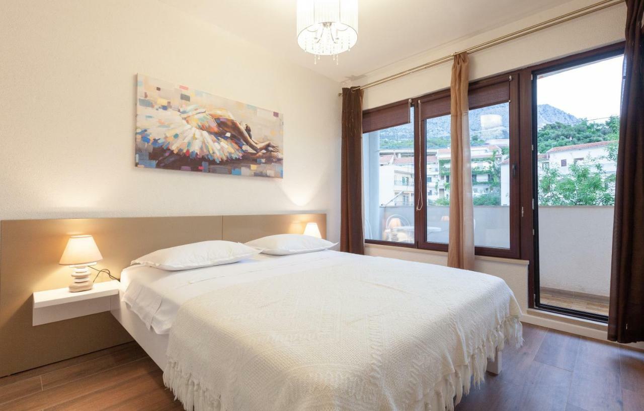 Apartmani Tina Podgora Exterior photo