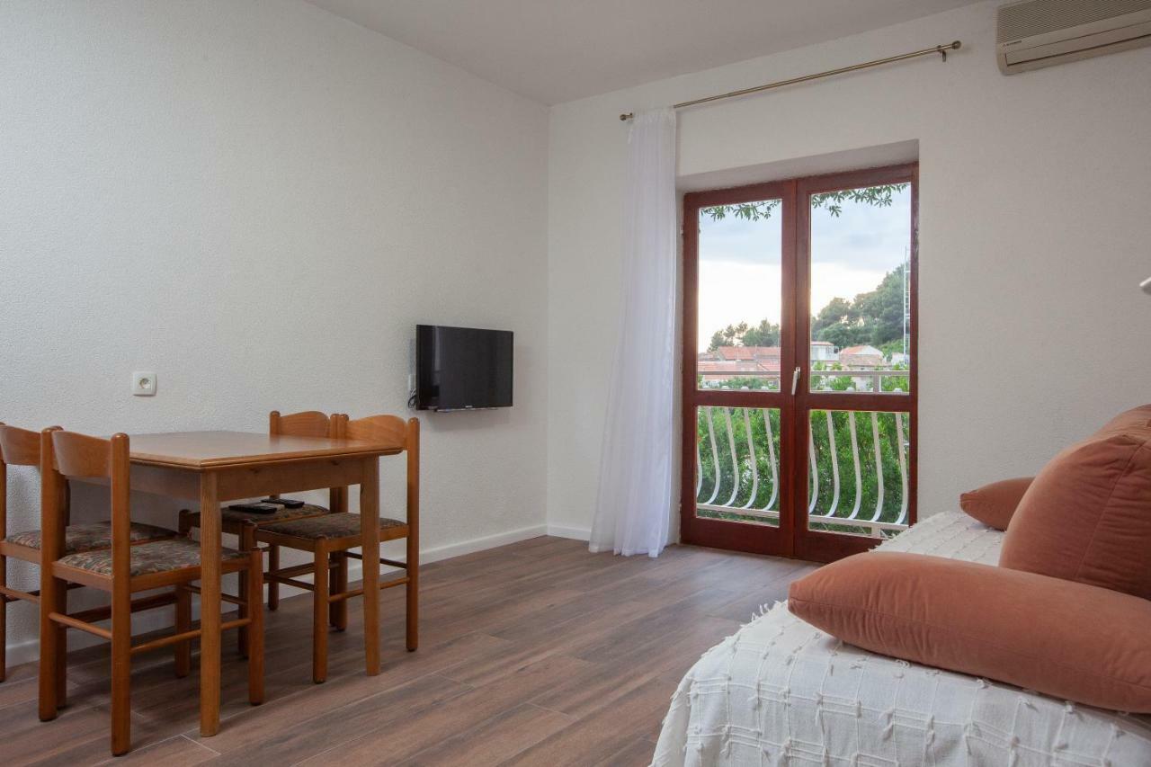 Apartmani Tina Podgora Exterior photo